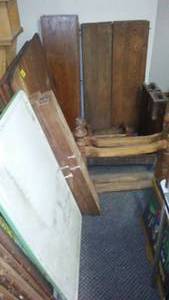 lot 995 image: Vintage Table Components.