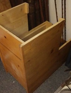 lot 596 image: Wood Box. Nice