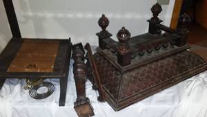 lot 658 image: Parts Of A Pendulum Clock.