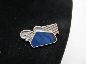 lot 25 image: Sterling Silver Modernist Brooch wBlue Agate