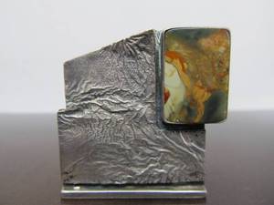 lot 43 image: Signed Vintage Brutalist Bronze & Sterling Silver Brooch by Klassen