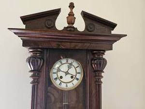 lot 18B image: Antique Walnut Pendulum Clock