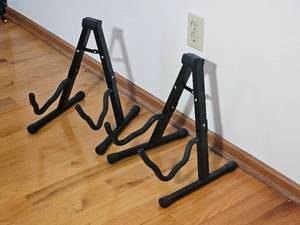 lot 60 image: Bass Guitar Floor Stand