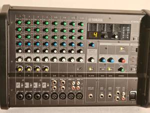 lot 56 image: Yamaha EMX5 Mixer