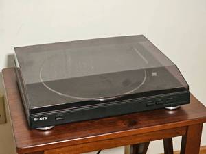 lot 65 image: Sony PS-LX300USB Turn Table