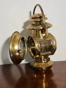 lot 117 image: Vintage Brass Railroad Lantern