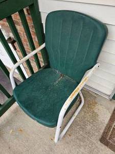 lot 124 image: Retro 50s Aluminum Porch Chair