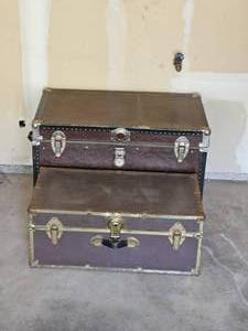 lot 201 image: Rugged Trunk Luggage