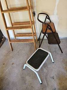 lot 206 image: Household Ladder Bundle
