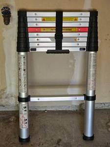 lot 207 image: 14 Foot Extension Ladder