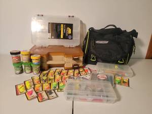 lot 184 image: Anglers Fishing Tackle Collection