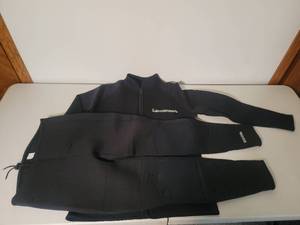 lot 182 image: Lemorech  Realon Wetsuit - Size XL