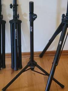 lot 74 image: Professional Grade Tripod Kit - Pyle  OnStage  Rockville - (4)
