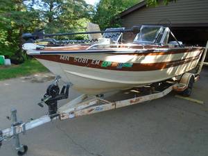 Halted - Please contact affiliate - 1983 Sylvan 18 Deep V boat. Evinrude 120 vro.1 owner. Spartan trailer.THIS ITEM HAS A RESERVE & CAN ONLY BE PAID BY CASH.