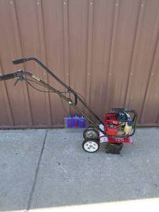 Honda Harmony SG100 mini tiller. Good used condition. Tested & works. As shown.