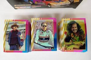lot 24 image: Vintage Collection of 1994 MAXX RACE CARDS NASCAR Racing Trading Cards
