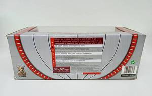 lot 86 image: Vintage ROAD SIGNATURE COLLECTION 118 Scale Die-Cast 1952 Lincoln Capri