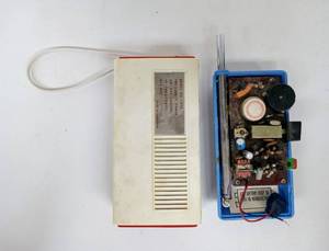 lot 99 image: Vintage ELECTRO-BRAND Transistor Radio with Vintage MEGO Star Trek Walkie Talkie (See Pictures)