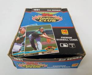lot 77 image: Vintage Box of Unopened TOPPS 1991 2nd Series Baseball Cards