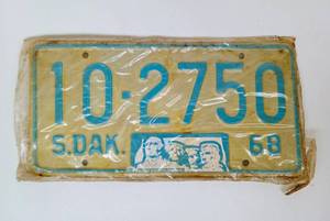 lot 46 image: Vintage Unused Pair of 1968 South Dakota License Plates