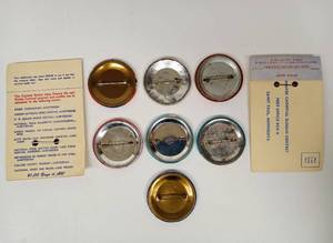 lot 136 image: Vintage ST. PAUL WINTER CARNIVAL Buttons from the 1950s