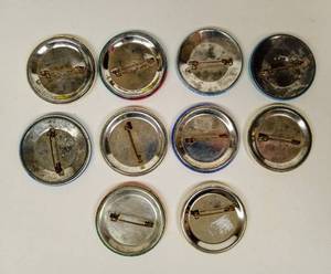 lot 137 image: Complete set of ST. PAUL WINTER CARNIVAL Buttons from the 1960s