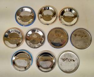 lot 138 image: Complete set of ST. PAUL WINTER CARNIVAL Buttons from the 1970s