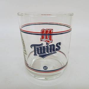 lot 166 image: Set of Nine Vintage Minnesota Twins Baseball Drinking Glasses by 76 GAS STATIONS