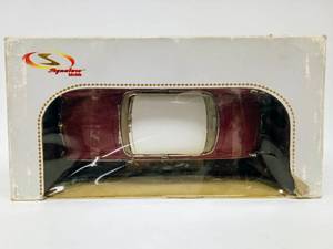 lot 245 image: Vintage SIGNATURE MODELS 1955 Chrysler Imperial 118 Model Car