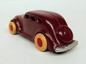 lot 257 image: Vintage Pre-War A.C. WILLIAMS Cast Iron Toy Car