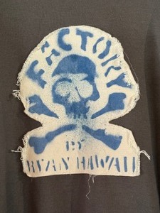 lot 30 image: Artisan Created Sweatshirt