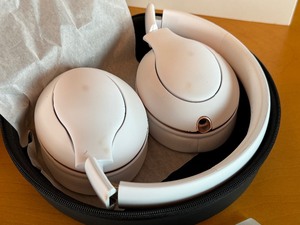 lot 45 image: Pair of New Double Zero High Definition Headphones