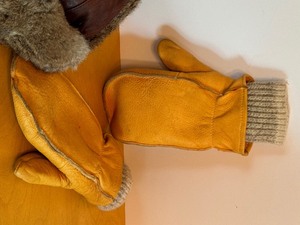 lot 173 image: Vintage Leather and Rabbit Fur Hat with Pair of Chopper Mittens