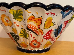 lot 124 image: Mexico Pottery Planter