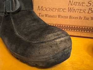 lot 126 image: Mens Steger Mukluks