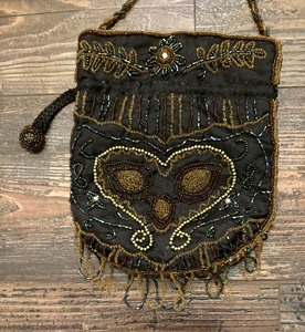 lot 68 image: Beautiful Vintage Beaded Handbag