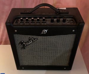 lot 106 image: Fender Mustang Amplifier