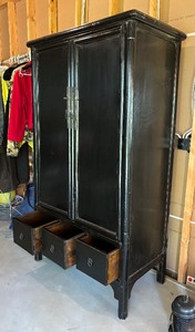 lot 157 image: Charming Vintage Cabinet