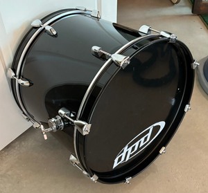 lot 203 image: pdp Drum Set