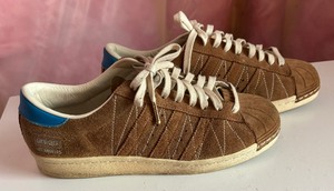 lot 208 image: Union X Adidas Sneakers Consortium Superstar 10th Anniversary