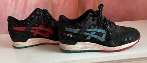 lot 210 image: Asics Gel Lyte Villa Wale Bottle Rocket Shoes