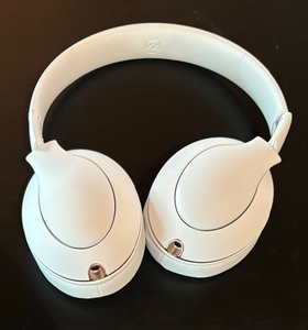 lot 169A image: Pair of New Double Zero High Definition Headphones in White