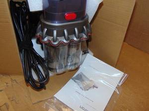 lot 17 image: Mattress Vacuum