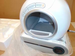 lot 16 image: Smart Litter Box