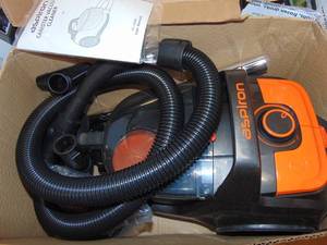 lot 70 image: Canister Vacuum Cleaner