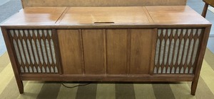 Mid Century Modern Record Player Stereo