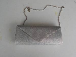 lot 4 image: Evening Silver Bag...