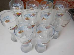 lot 5 image: 10 Minnesota Bud Light Wild Glasses...