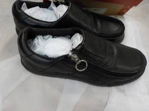 lot 37 image: New Billy Brand Mens Lace less Oxford Black Leather Size 7