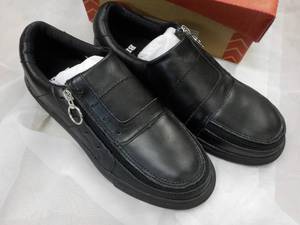 lot 38 image: New Billy Brand Mens Lace less Oxford Black Leather Size 8